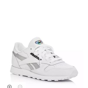 Reebok Womens Classic Low Top Sneakers